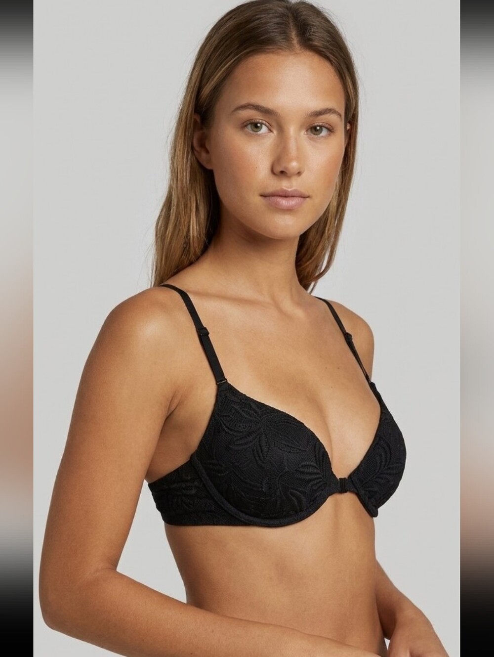 VS PINK push-up lace front closure BRA SIZE 34C